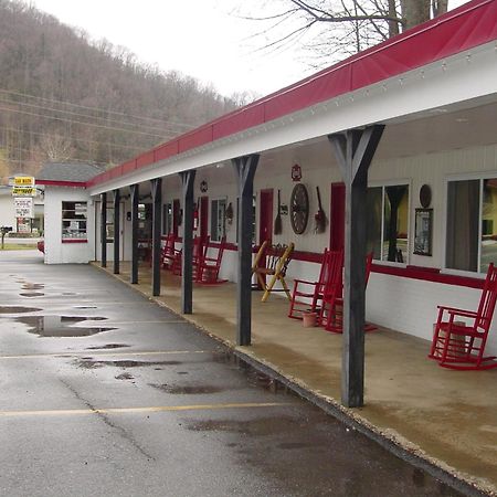 A Holiday Motel - Maggie Valley Buitenkant foto